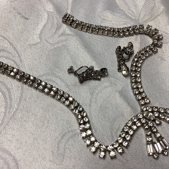 Rhinestone necklace and earrings just stunning vintage - Picture 5 of 8